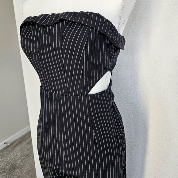 NWT!!! Princess Polly Jemma Black and White Pinstripe Jumpsuit, Size 2 - Picture 6 of 6
